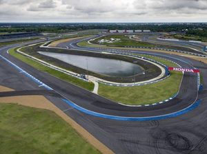 Sirkuit MotoGP Jadi Tempat Evakuasi Imbas Konflik Thailand-Kamboja Sirkuit MotoGP Jadi Tempat Evakuasi Imbas Konflik Thailand-Kamboja