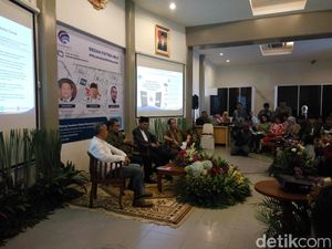 MUI Bicara soal Fatwa Medsos hingga Buzzer Politik