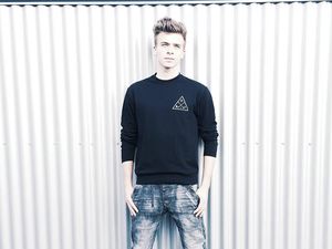 Foto: 10 Fakta Boy Roeles, Security Tampan di Konser Justin Bieber Foto: 10 Fakta Boy Roeles, Security Tampan di Konser Justin Bieber