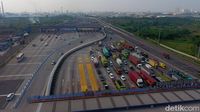 Potret Gerbang Tol Cikarang Utama dari Ketinggian