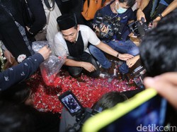 Makam Jupe Tak Ambles, Hanya Rusak karena Guyuran Hujan