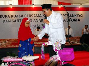 Buka Puasa Bersama Kaum Dhuafa