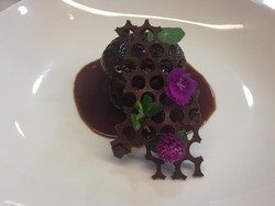 Dikupas Tuntas Trik Bikin Sticky Toffee Pudding yang Legit