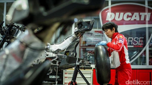 Komparasi Teknologi Mobil dan Motor Sport