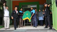 Jenazah Jupe Dibawa ke Rumah Duka