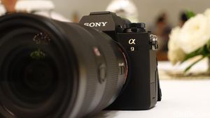 Sony Alpha 9, Mirrorless Full Frame Super Kencang