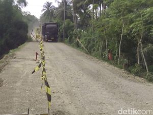 Warga Harap Jembatan di Tingkeum yang Putus Segera Diperbaiki