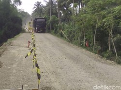 Warga Harap Jembatan di Tingkeum yang Putus Segera Diperbaiki