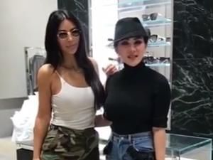 Obrolan Campur-campur hingga Cucok Meong antara Kim Kardashian dan Syahrini