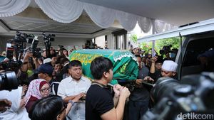 Warga Berbondong-bondong Melayat ke Rumah Jupe