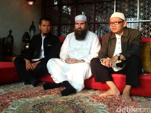 Pertamakali ke Indonesia, Ulama Asal Amerika Mc Carthy Dakwah di Bandung Pertamakali ke Indonesia, Ulama Asal Amerika Mc Carthy Dakwah di Bandung