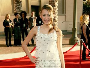 Ternyata Keluarga Berharap Miley Cyrus Benar-benar Hamil