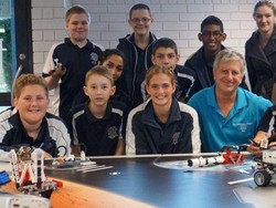 Sekolah di Perth Ini Bekali Siswa dengan Program Robotika