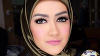 Foto: Mengenang Jupe Tampil Cantik Memakai Jilbab