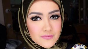 Foto: Mengenang Jupe Tampil Cantik Memakai Jilbab