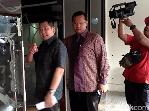 Diperiksa Terkait SMS Kaleng, Hary Tanoe Tiba di Bareskrim