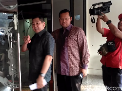 Diperiksa Terkait SMS Kaleng, Hary Tanoe Tiba di Bareskrim