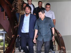 Hary Tanoe Diperiksa Bareskrim Terkait SMS Kaleng
