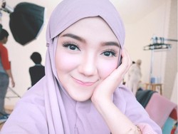 Foto: Jilbab Instan Seperti Ini yang Tren Dipakai Selebgram
