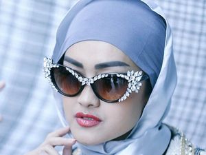 Tingkah Lucu Jupe-Olga Syahputra Mendadak Trending (Lagi) di YouTube Tingkah Lucu Jupe-Olga Syahputra Mendadak Trending (Lagi) di YouTube