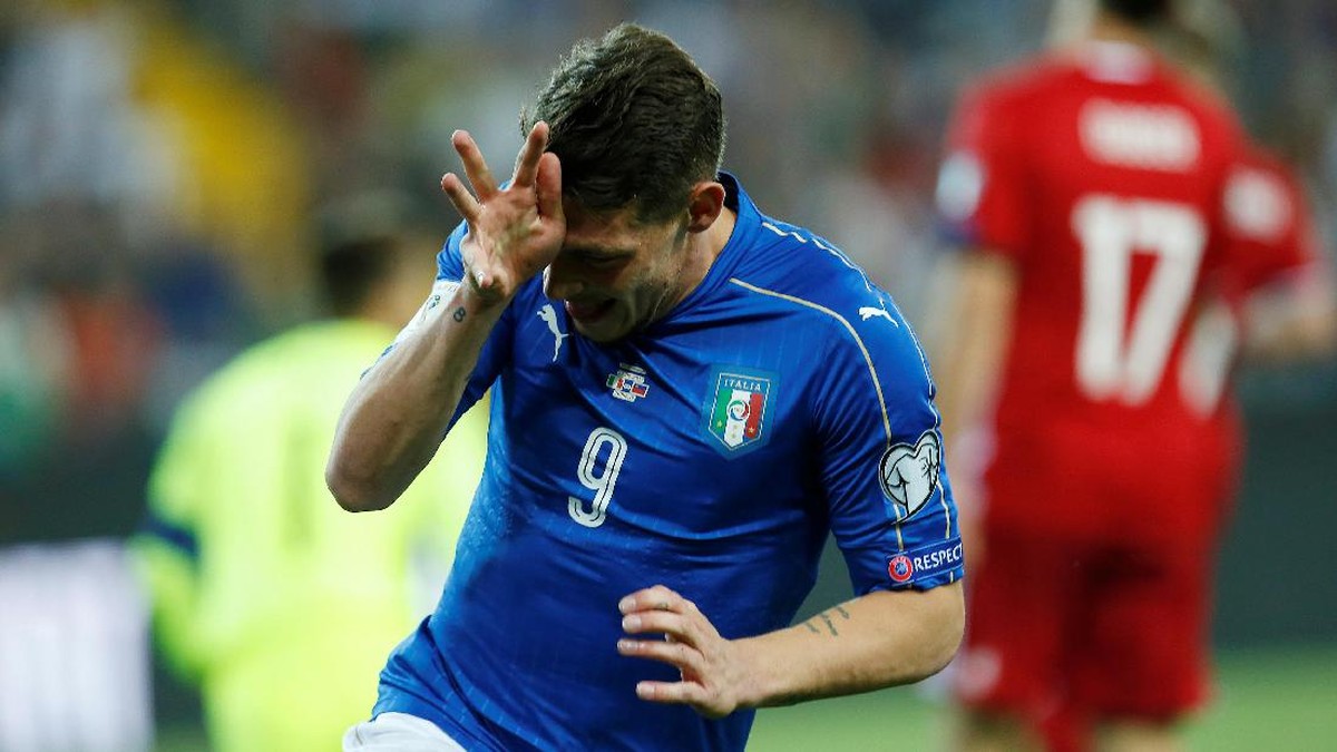 Foto: Andrea Belotti merayakan gol kedua Italia ke gawang Liechtenstein. Italia menang telak 5-0 (REUTERS/Alessandro Garofalo)