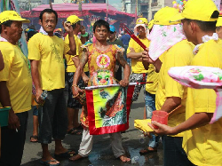 Ini Arti Tongkang Jatuh ke Arah Laut di #BakarTongkangFest 2017
