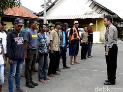 Gelar Razia, Polres Pekalongan Kota Minta Jukir Liar Hapalkan Pancasila