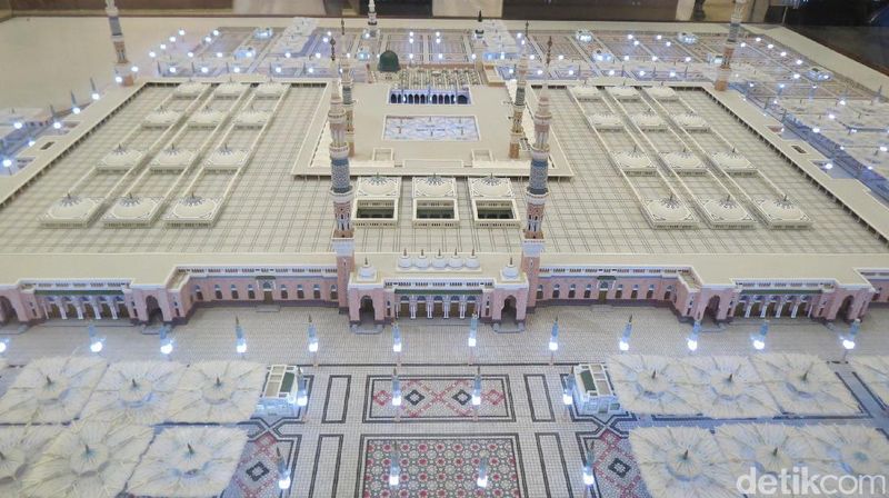 Penasaran dengan Isi Ka'bah? Ini dia Penampakannnya GanSis!