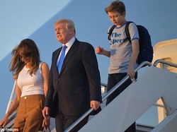 Anak Bungsu Donald Trump Hobi Mainan Fidget Spinner