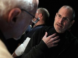 Walt The Kingmaker Mossberg, Juru Damai Steve Jobs dan Bill Gates