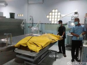 Hendak Mencuri Kabel, Pria di Palembang Tewas Tersetrum Hendak Mencuri Kabel, Pria di Palembang Tewas Tersetrum