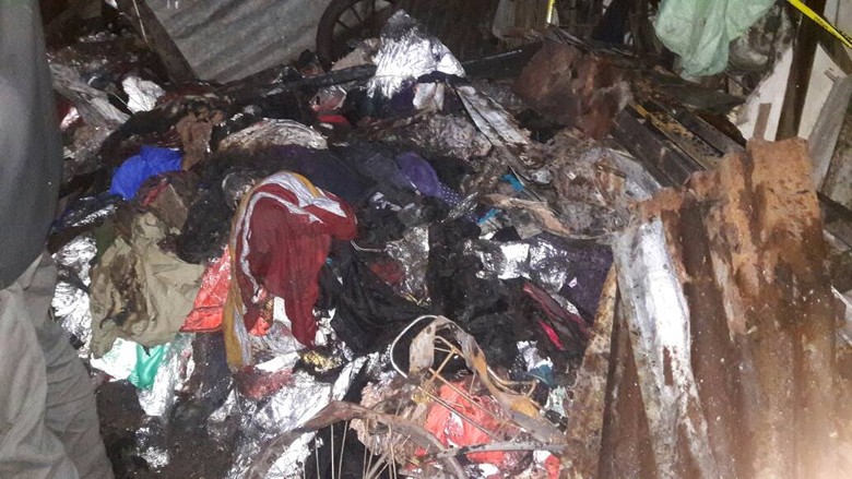 Pikap Korban Tabrakan KA Walahar di Senen Memuat Baju Dagangan