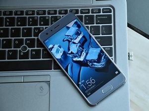 Pesona Honor 9 yang Tampil Menawan Pesona Honor 9 yang Tampil Menawan