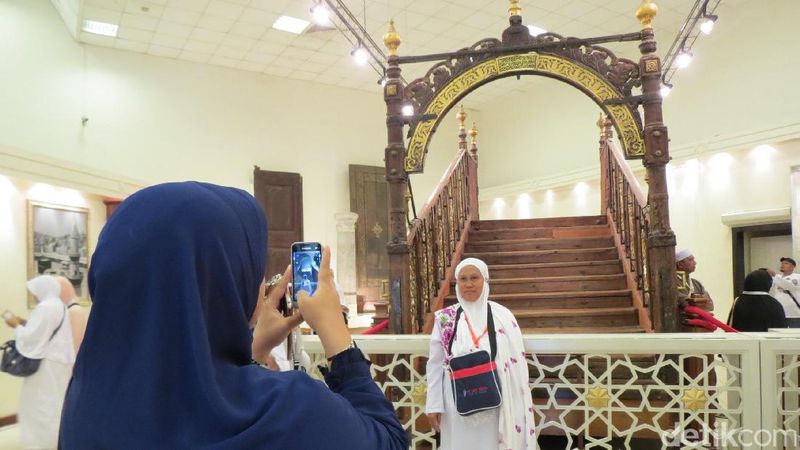 Penasaran dengan Isi Ka'bah? Ini dia Penampakannnya GanSis!