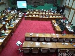 Sri Mulyani Cs Lanjut Bahas Kerangka RAPBN 2018 di DPR