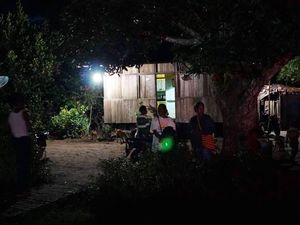 2019, Seluruh Desa di Jatim Ditargetkan Teraliri Listrik