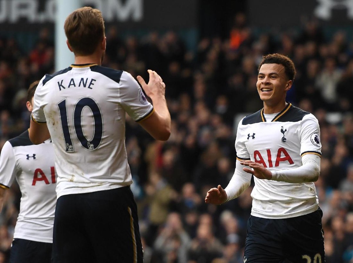 Duo pemain Tottenham Hotspur, Harry Kane dan Dele Alli. (Foto: Michael Regan/Getty Images)