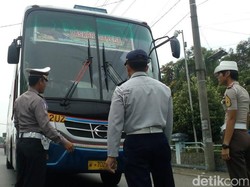Kemenhub akan Pasang Stiker Laik Jalan di Bus saat Arus Mudik