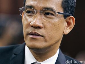 Refly Harun: Kalau Jadi Presiden Jokowi, Pansus Angket Saya Cuekin