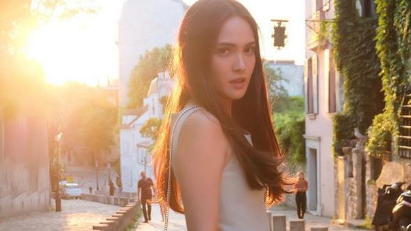 Sebelum Buka, Lihat Si Manis Shandy Aulia Yuk!