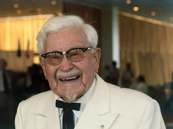Kisah Sukses Colonel Sanders Bangun Jaringan Resto Ayam yang Mendunia