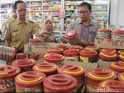 Makanan Kedaluwarsa Ditemukan di Swalayan di Brebes