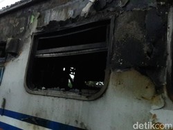 KAI: KA Walahar Tak Anjlok, tapi Mobil Terjepit