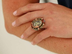 Cincin Potret Kekasih Picasso Dilelang Rp 8,3 Juta