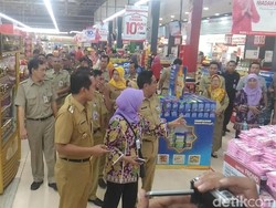 Sidak di Hypermarket, BPOM Temukan Biskuit yang Izin Edarnya Habis