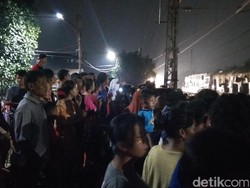 Perjuangan Terakhir 2 Korban Tabrakan Maut Kereta vs Mobil di Senen