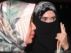 Polisi Dalami soal Chat dan Foto ke Firza Husein