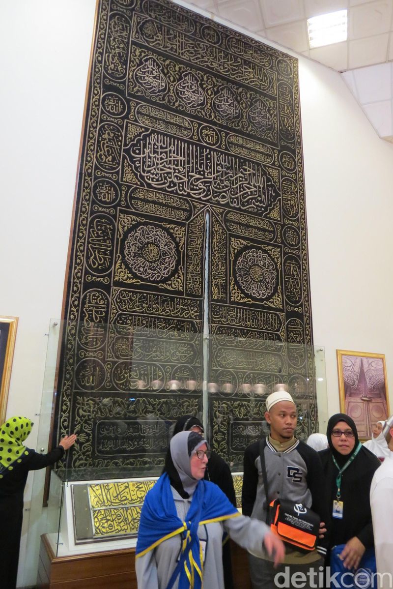 Penasaran dengan Isi Ka'bah? Ini dia Penampakannnya GanSis!