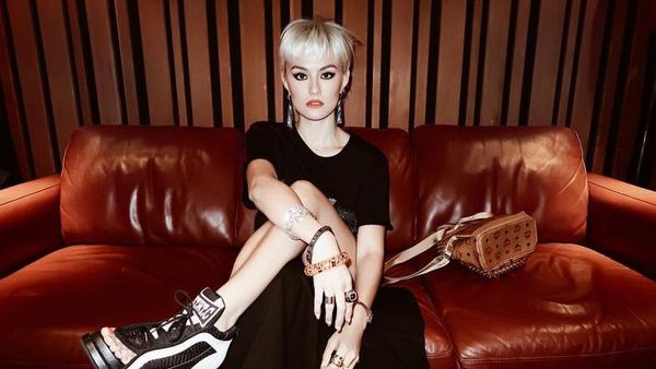 Penampilan Agnez Mo Love It or Leave It?