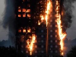 Kebakaran Apartemen London Tewaskan 6 Orang, Api Masih Berkobar